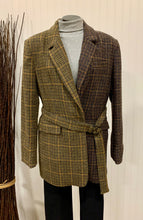 Load image into Gallery viewer, Women’s Tweed Jacket Blazer with Belt Size Large
