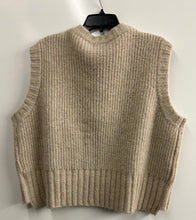 Load image into Gallery viewer, Charlotte Avery, sweater vest, size small
