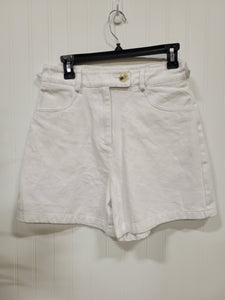 White Shorts w/Back Pocket